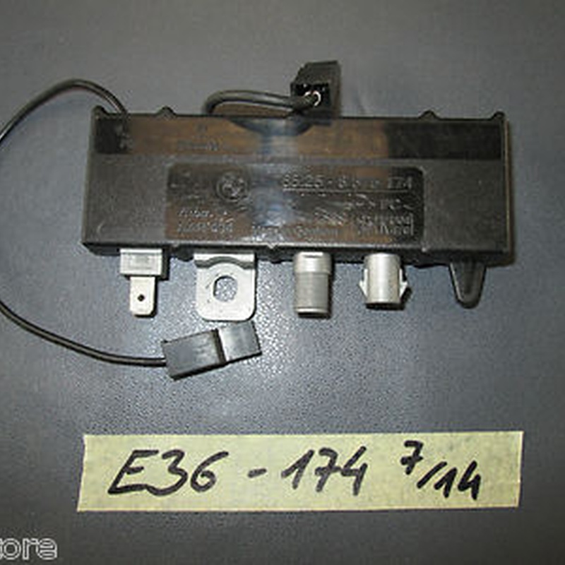 BMW E36 Heckscheibe Antennenverstärker / Sperrkreis Verstärker Antenne 8375174