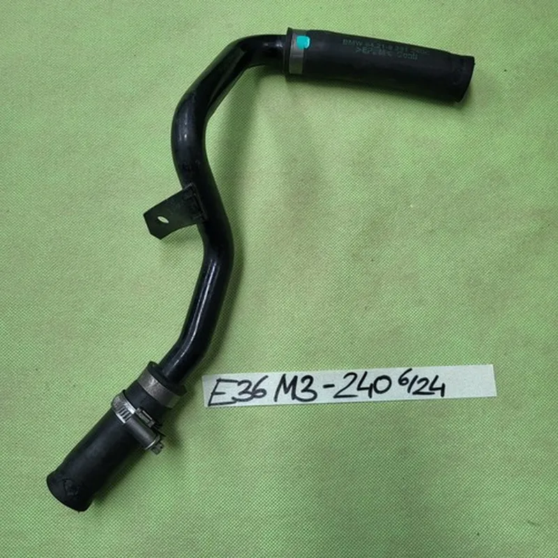 BMW E36 M3 Rohr Leitung Schlauch Motorvorlauf-Heizkörper 8391240