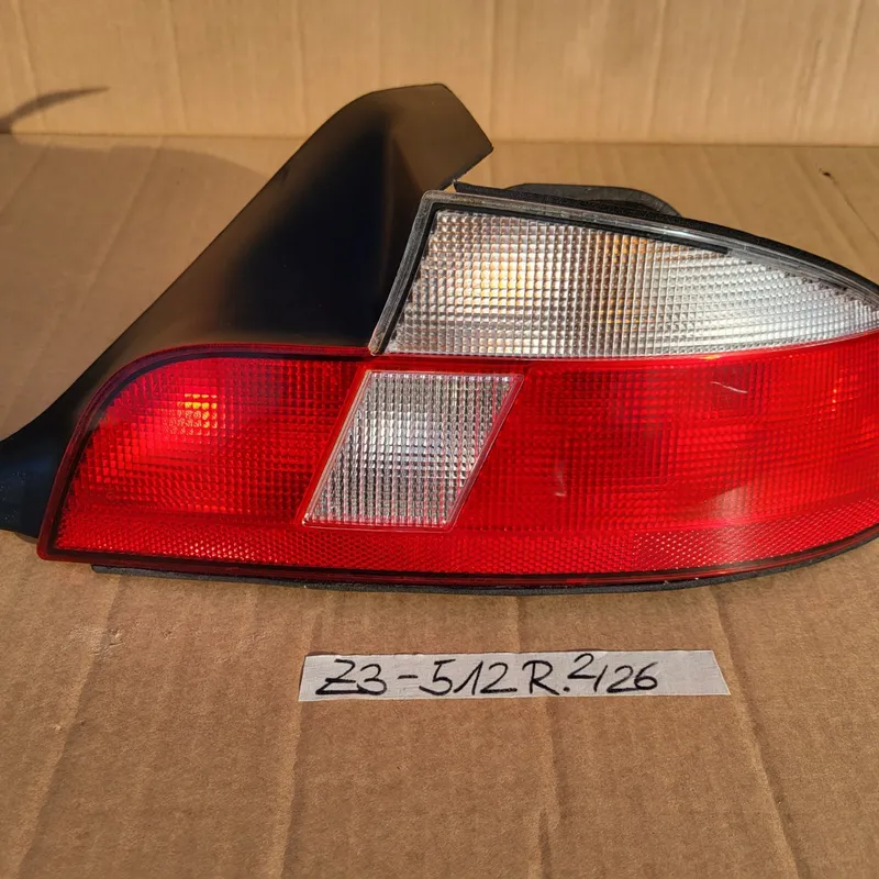 BMW Z3 Roadster Rückleuchte Rücklicht Bremslicht 8384512 RECHTS rot weiss
