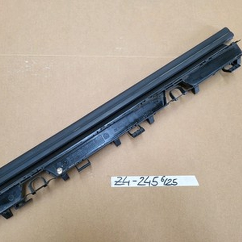 BMW Z4 E85 + E46 Gummi Obere Kühler Dichtung Kantenschutz 7514403 Halter 1436245