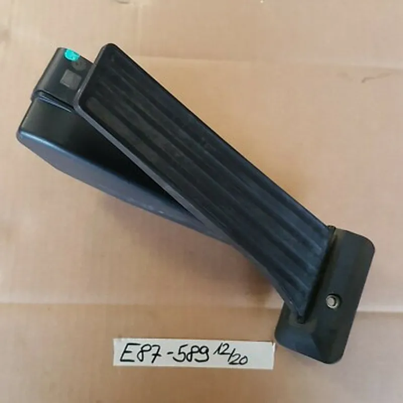 BMW E60 E61 E87 E90 E91 Z4 Fahrpedalmodul Automatikgetriebe Gas Pedal  6786589