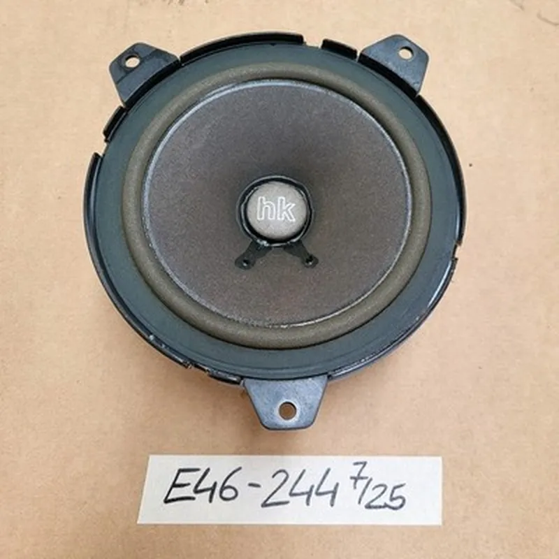 BMW E46 Cabrio Coupe  Harman Kardon Tiefton Lautsprecher Top Hifi System 8368244