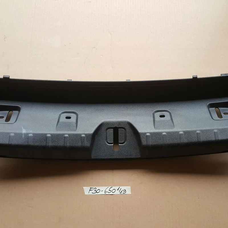 BMW F30  F35  F80 Kofferraum Verkleidung  Blende Ladekante schwarz 7351650
