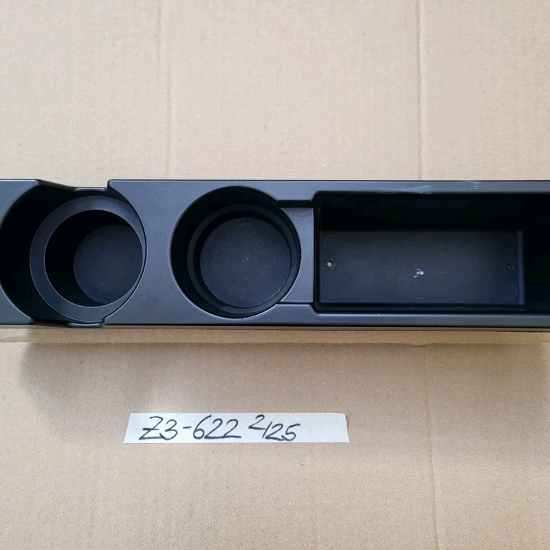 BMW Z3 Mittelkonsole Getränkehalter Einsatz Blende Verkleidung 8413622