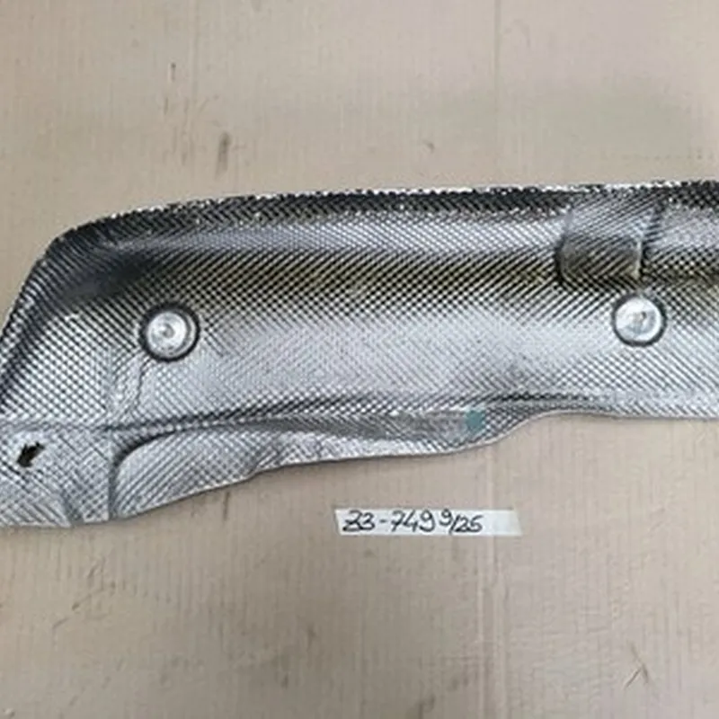 BMW Z3 Hitzeblech Wärmeisolierung Wärmeschutzblech 8398749