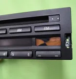 BMW E30 E36 Z3 Roadster  E34 E32 E31 CD Radio  Business 6900603  kleine Macke!