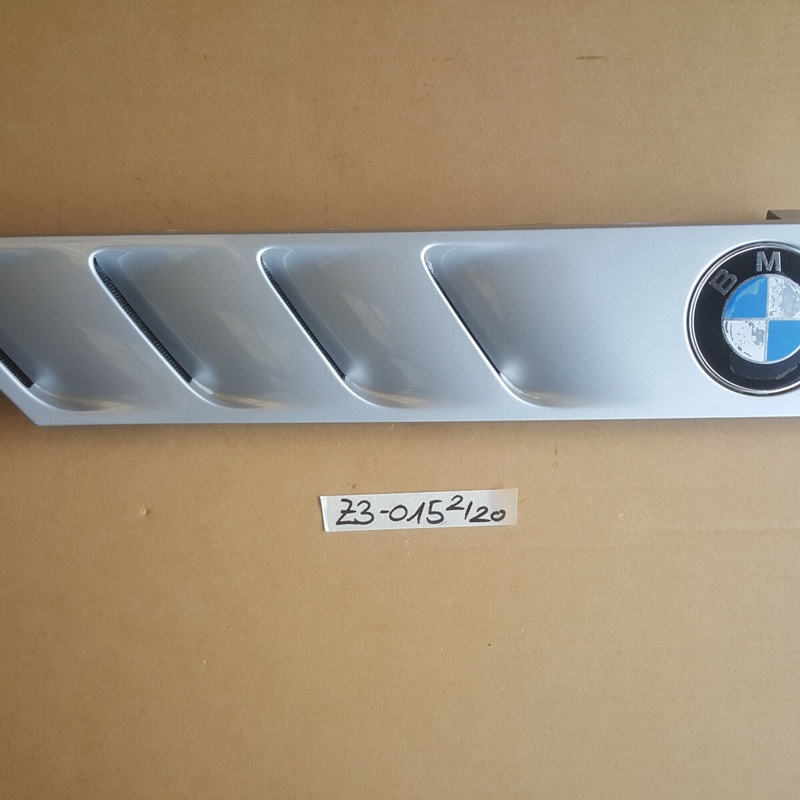 BMW Z3 Lufteinlass Ki​emen Ziergitter Motorhaube Titan Silber LINKS 8398015