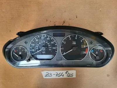 BMW Z3 Meilen Tacho Kombiinstrument Macke Tachometer instrument cluster 8401754