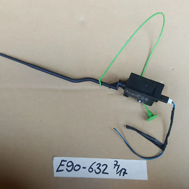 BMW E90 E91 E92 ZV Stellantrieb Stellmotor Tank Deckel  Einfüllklappe 6987632