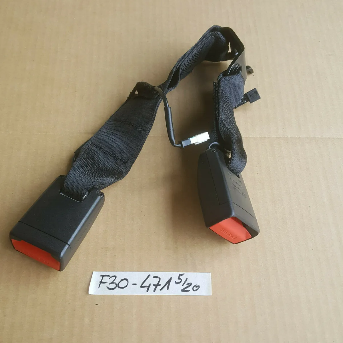 BMW F20 F21 F30 F31 F35 Gurtstrammer Gurt Schloss HINTEN Gurtstraffer 7355471