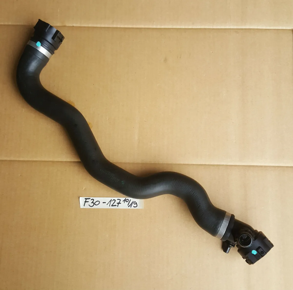 BMW F20 F21 F22  F30 F31 F34 F32 F33 Kühler Schlauch Kühlmittelschlauch 7811127