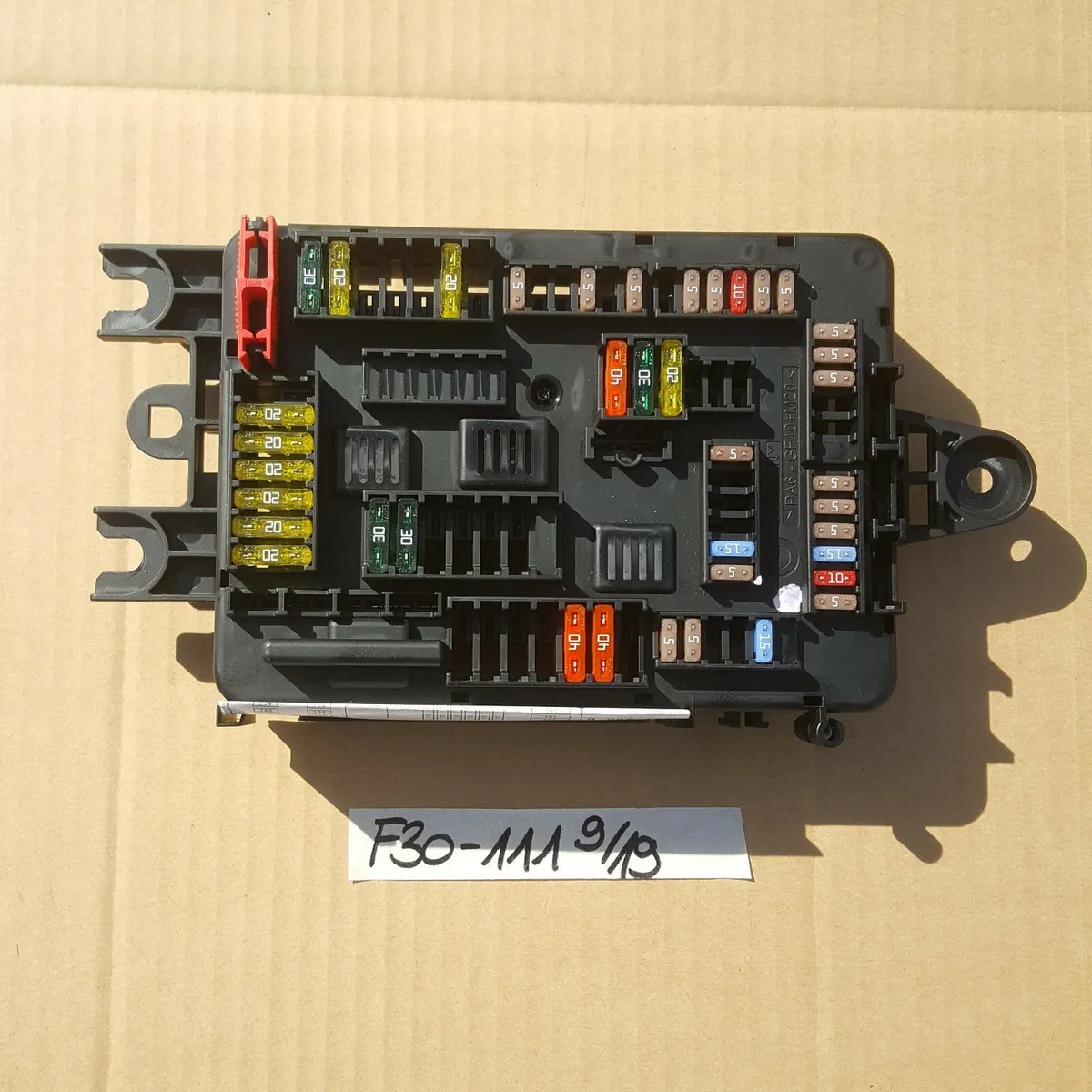 BMW F20 F21 F30 F31 F34 F35 F80 Sicherungskasten 9261111