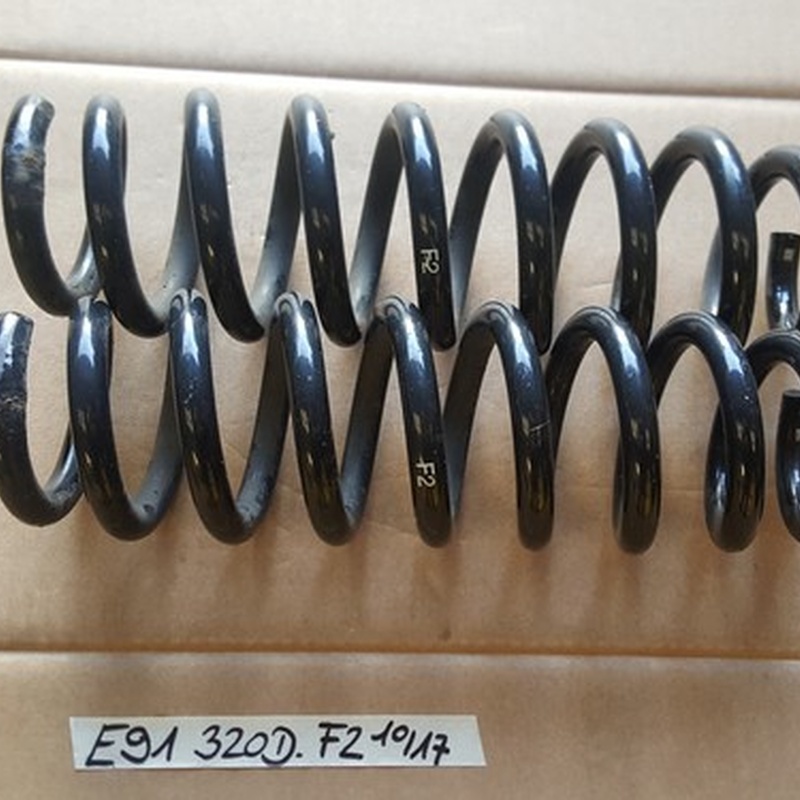BMW E90 91 Fahrwerksfedern Schrauben Spiral Feder HINTEN rechts links 4 Zylinder