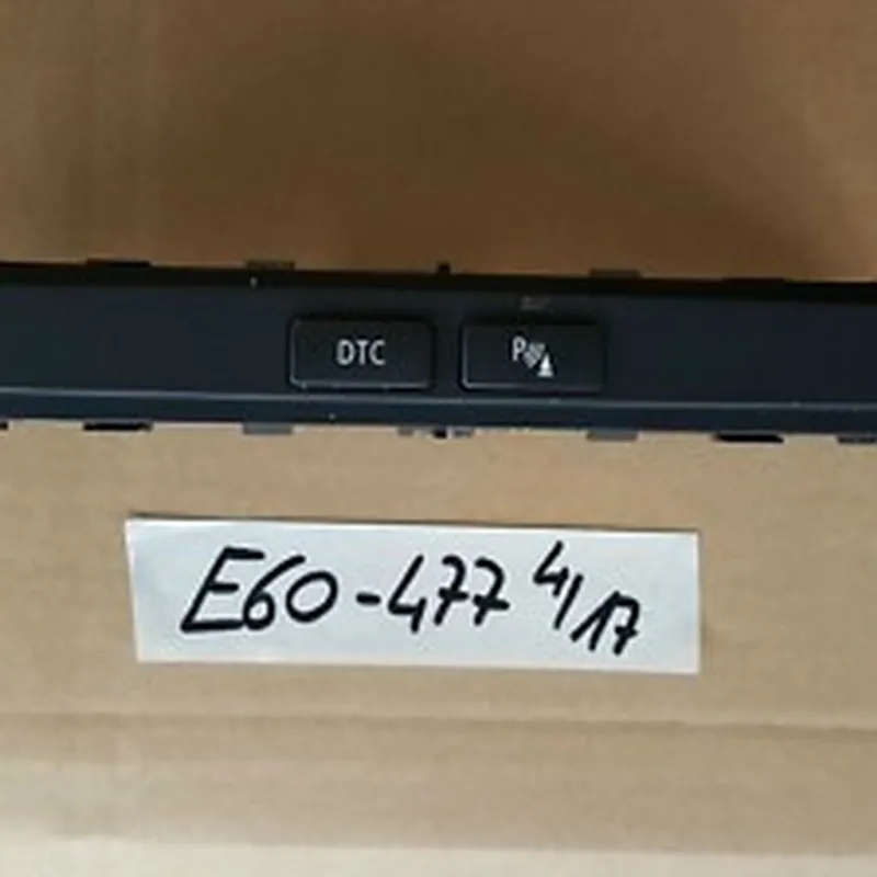 BMW E60 E61 Schalterleiste Schaltzentrum Mittelkonsole DTC PDC Schalter 6952477 