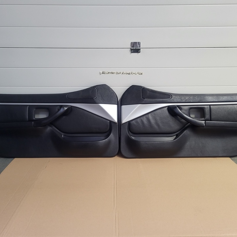 BMW Z3 Tür Verkleidung Leder Schwarz RECHTS LINKS Türgriff  Airbag-Klappe Chrom