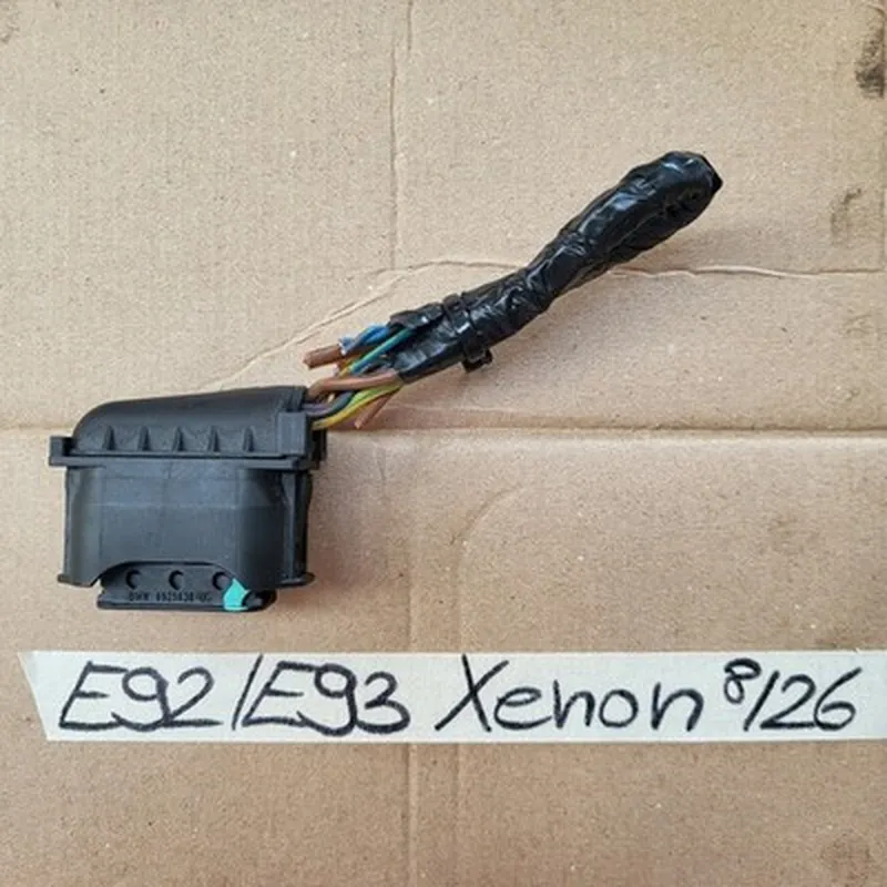 BMW E92 E93 Stecker für Xenon Scheinwerfer vorne rechts ODER links 6925638