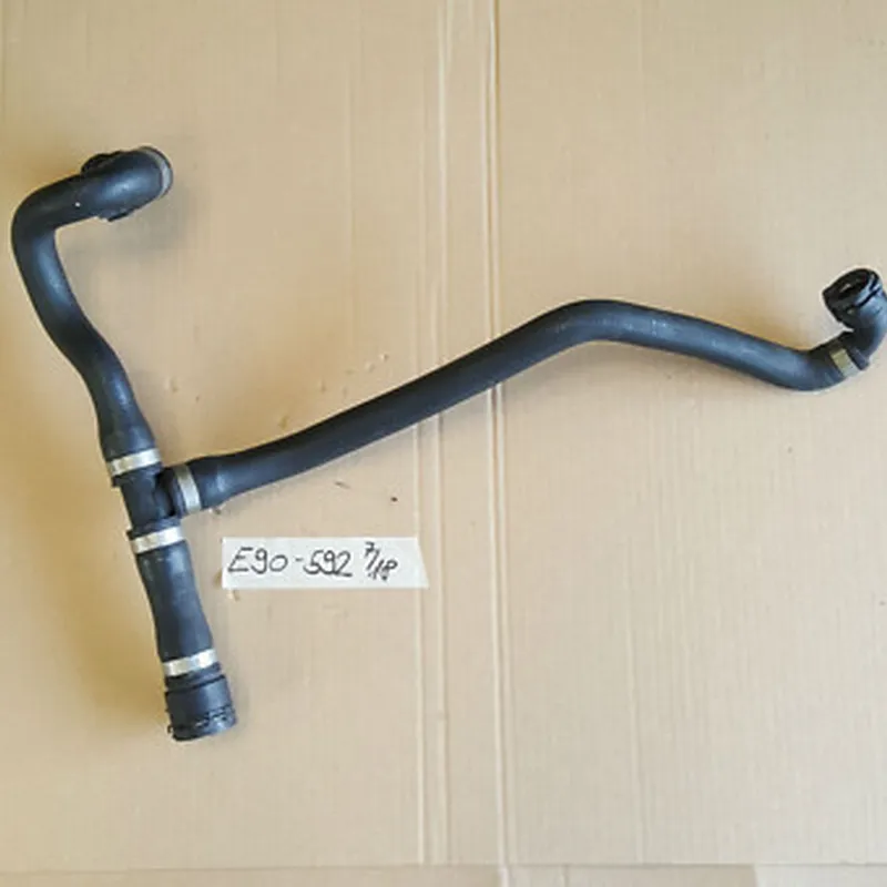 BMW E90 E91 Getriebeölkühler Rücklaufrohr Schlauch Ausgleichsbehälter 7789592