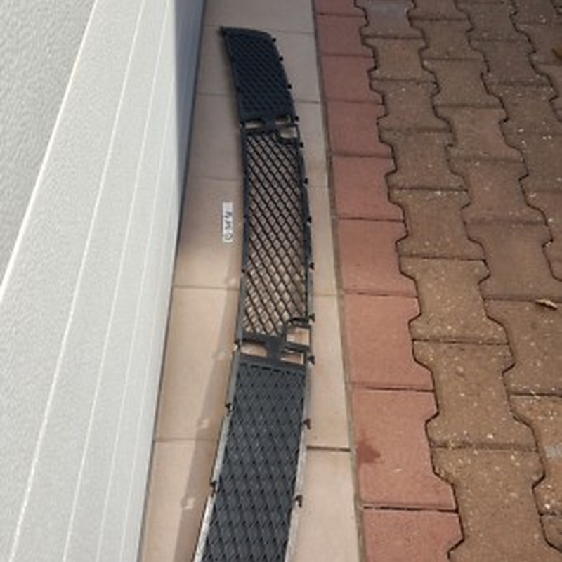 BMW X3  Gitter Stossfänger 3400908 Plastik Blende Verkleidung Stoßstange VORNE