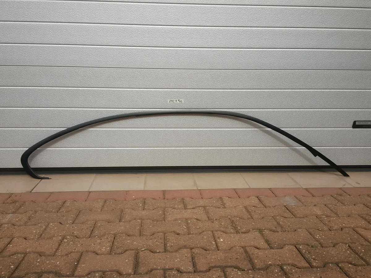 BMW E92 Coupe Dach Leiste RECHTS Fenster Rahmen über Seiten Scheibe ABHOLUNG