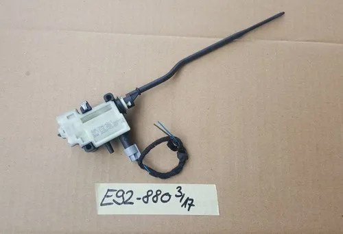 BMW E90 E91 E92  ZV Stellantrieb Tank Deckel  Einfüllklappe 6985880
