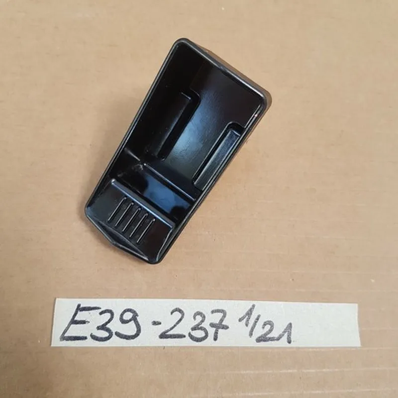 BMW E39 Ascher für Mittelkonsole hinten  Aschenbecher Einsatz 8200237