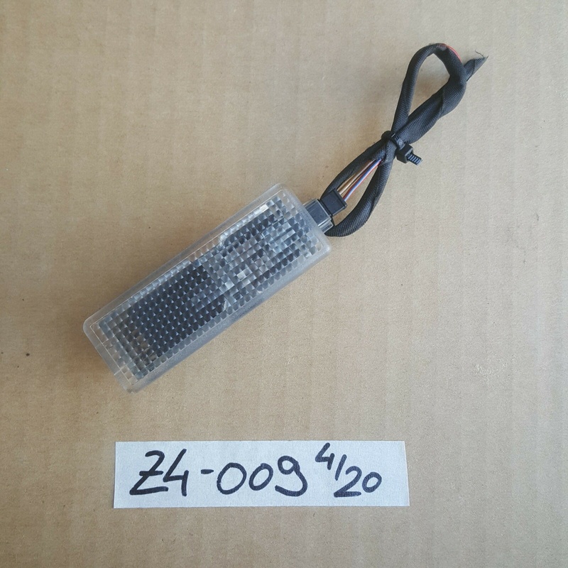 BMW Z4 E85 E86 E60 E61 E63 E64 E65 E66 E67  X3 E83 Innenleuchte 6962009