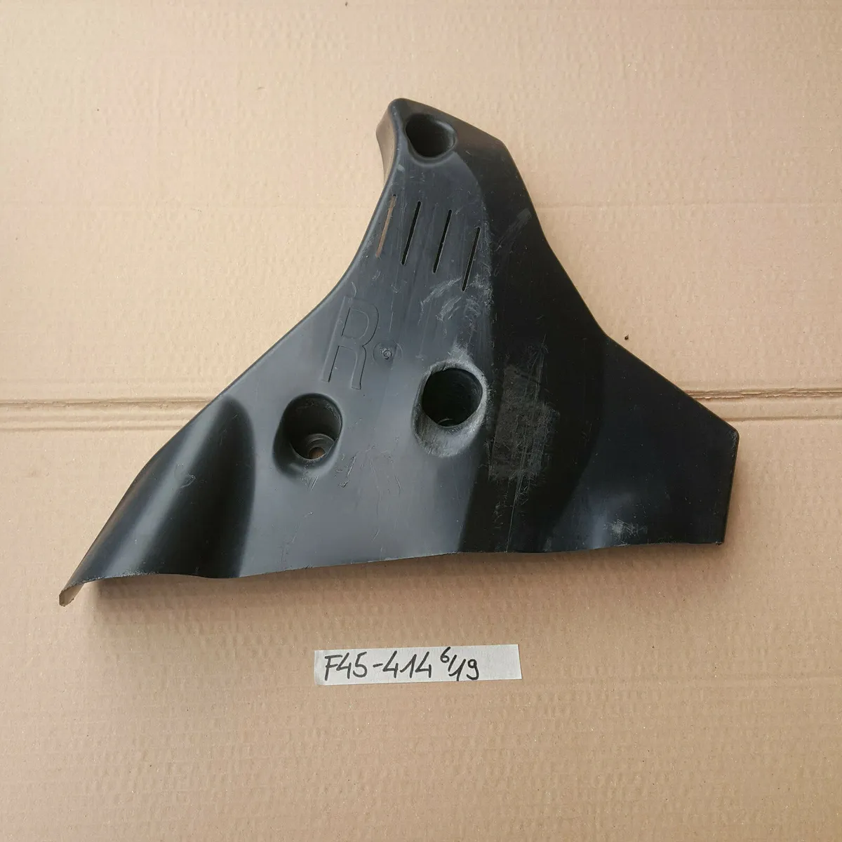 BMW F45 F46 Verkleidung Radaufhängung-Radlager Abdeckung HINTEN RECHTS 6858414