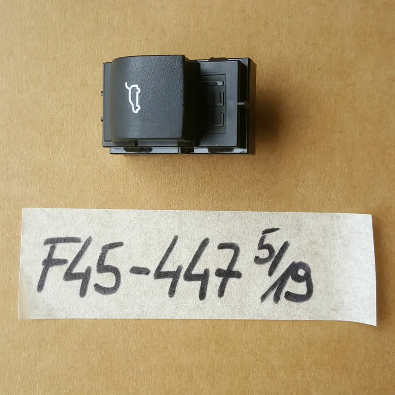 BMW  2er F45 F46 X1 Kofferraum Schalter Heckklappenbetätigung 9299447