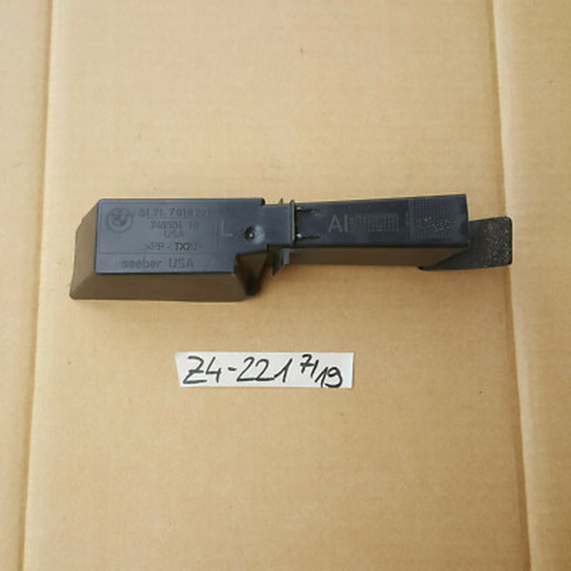 BMW Z4  E85  E86 Wasserablauf Frontscheibe A-Säule links 7018221