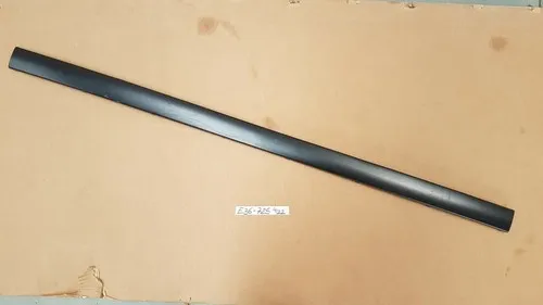 BMW E36 Cabrio Coupe Zierleiste Blende Stossleiste Stoßstange HINTEN 1960725