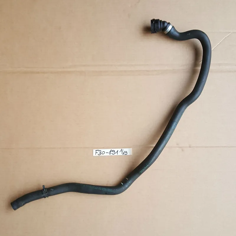 BMW F30 F31 F20 F21 Kühlmittel Kühler Schlauch Heizkörper Motorvorlauf 9243891