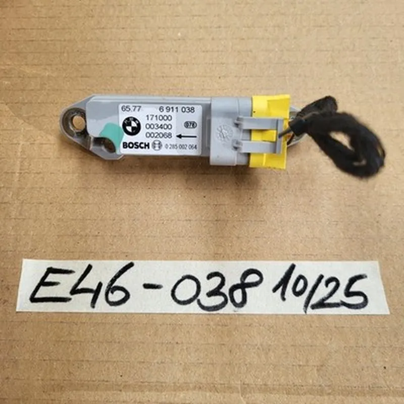 BMW E46 / E53  X5 Airbag  Aufprall Seiten Sensor Airbagsensor 6911038 + Stecker