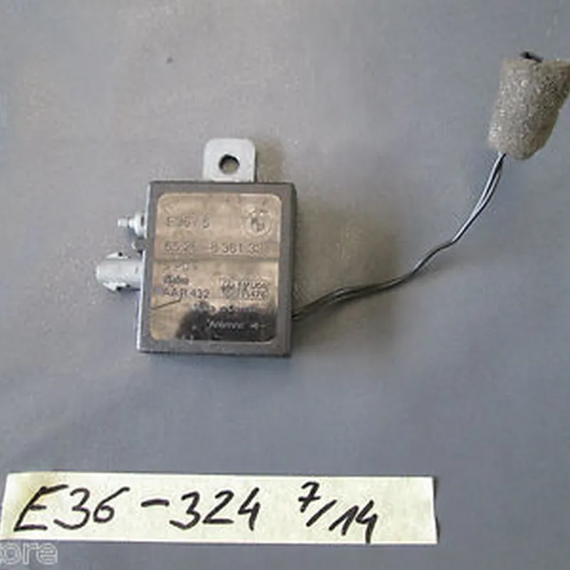 BMW E36 Compact Antennenweiche Antennenverstärker Heckscheibenantenne 8361324