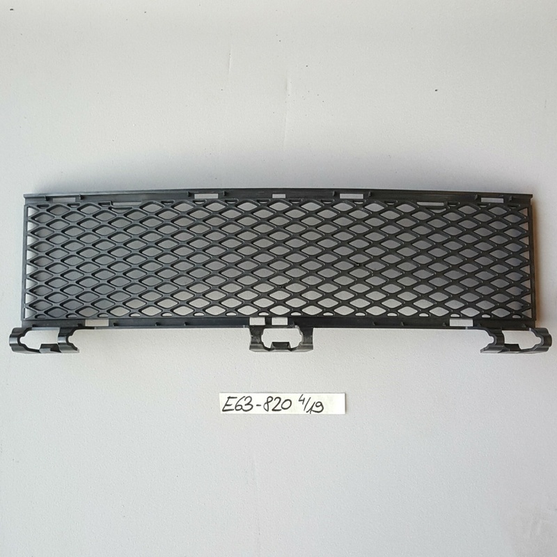 BMW 6er E63 E64 Gitter Stoßstange Verkleidung VORNE Mitte 7008820