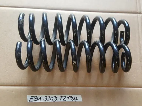 BMW E90 91 Fahrwerksfedern Schrauben Spiral Feder HINTEN rechts links 4 Zylinder