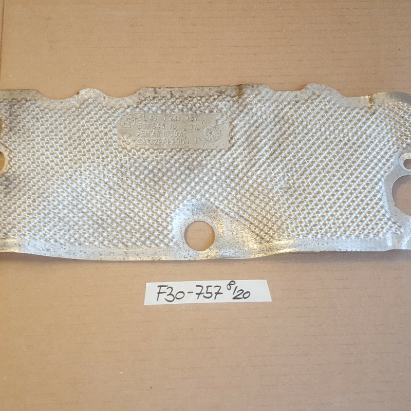 BMW F20 F21 F22 F23 F30 F31 F34 F35 Hitzeblech Wärmeschutz Motorträger 7241757
