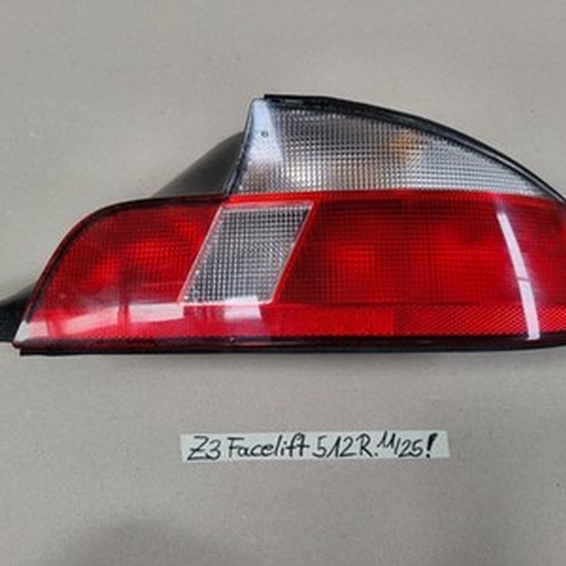 BMW Z3 Roadster Rückleuchte Rücklicht Bremslicht 8384512 RECHT rot weiss Kratzer