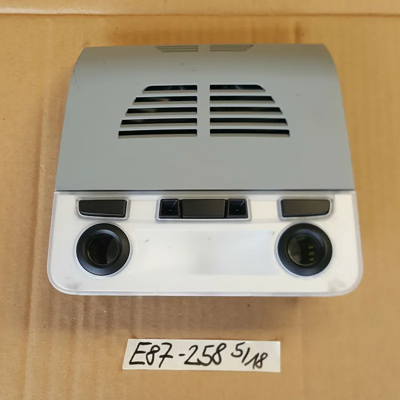 BMW E92 E82 Leselampe grau Innenleseleuchte Schaltzentrum Dach Himmel 6951258
