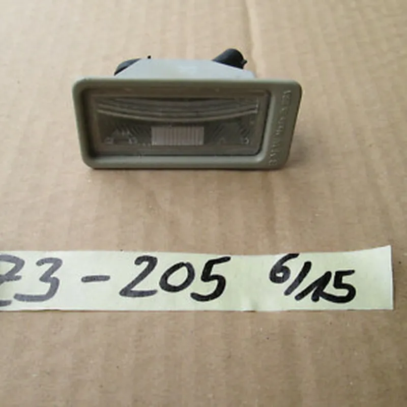 BMW E36 + Z3 Nummernschild Beleuchtung HINTEN + Lampenfassung 8360205