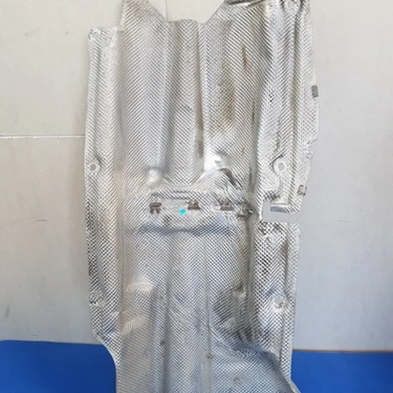 BMW Z3 Hitzeblech Hitzeschutz Wärmeisolierung Wärmeschutz Blech K-Tunnel 2693568