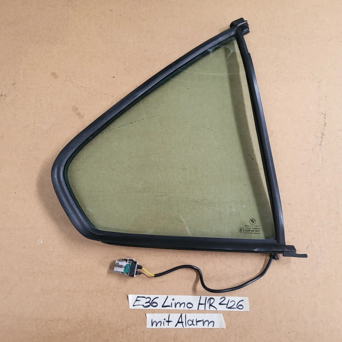 BMW E36 Limousine Seiten Scheibe Tür Fenster Glas HINTEN RECHTS Alarm