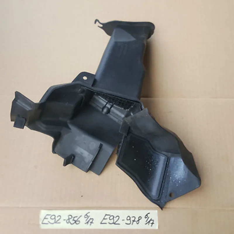 BMW E90 E91 E92 E93 E81 E82 E88 Wasserablauf 6940856 rechts 6925978