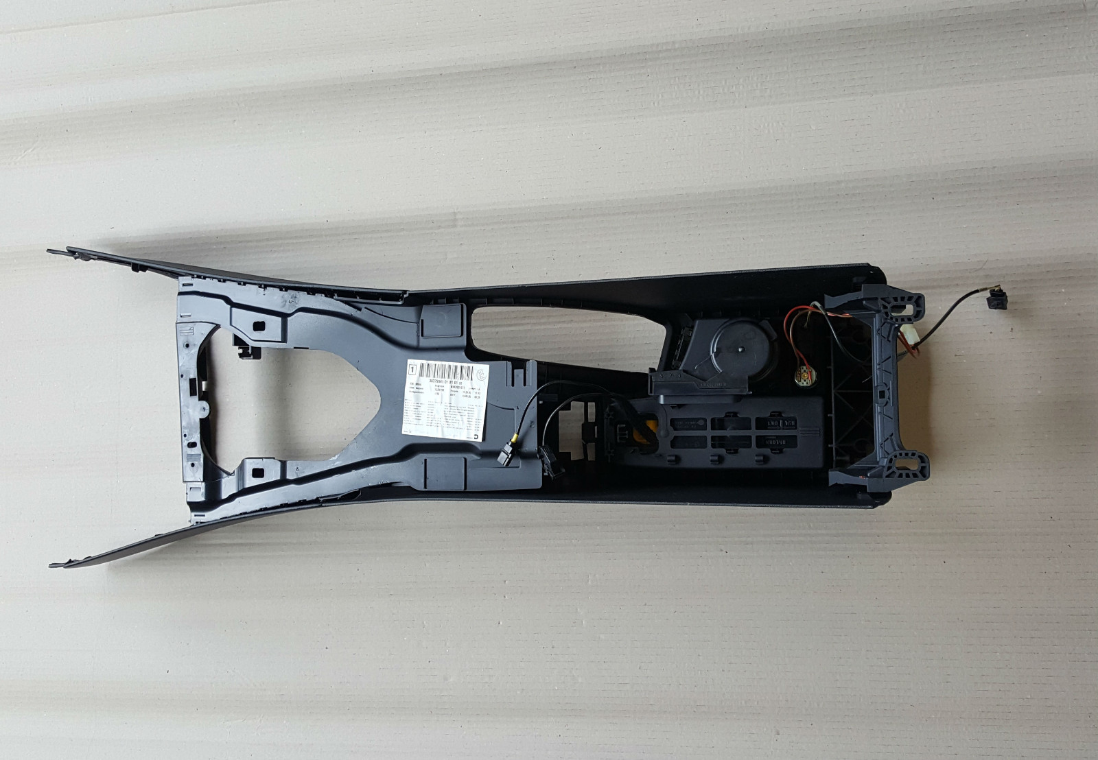 BMW E90 E91 Mittelkonsole Telefon Konsole Aux In Anschluss Zigaretten Anzünder – Bild 9