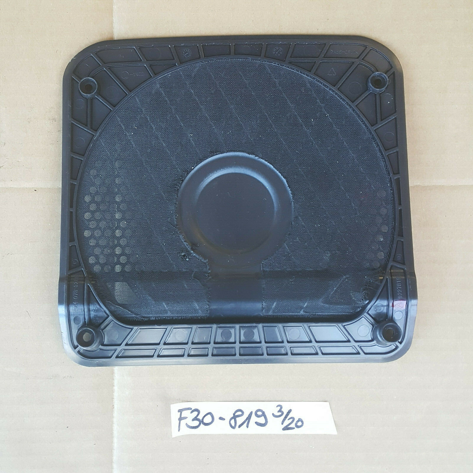 BMW F30 F31 F35 F80 F32 F33  Lautsprecher Verkleidung Blende Zentralbass 9227819 – Bild 2