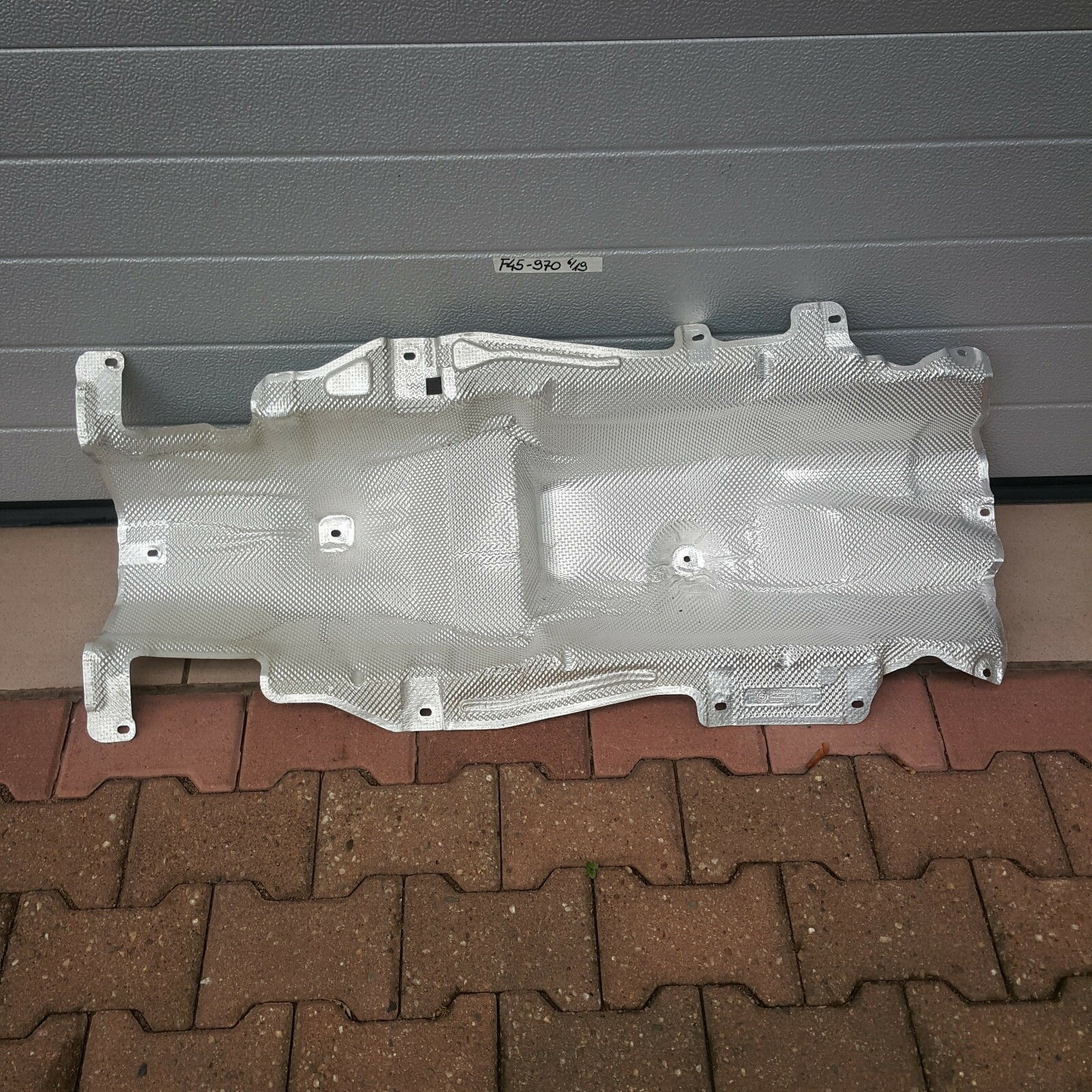 BMW 2er F45 F46 X1 F48 Hitzeblech Wärmeisolierung Tunnel 7315970 – Bild 1