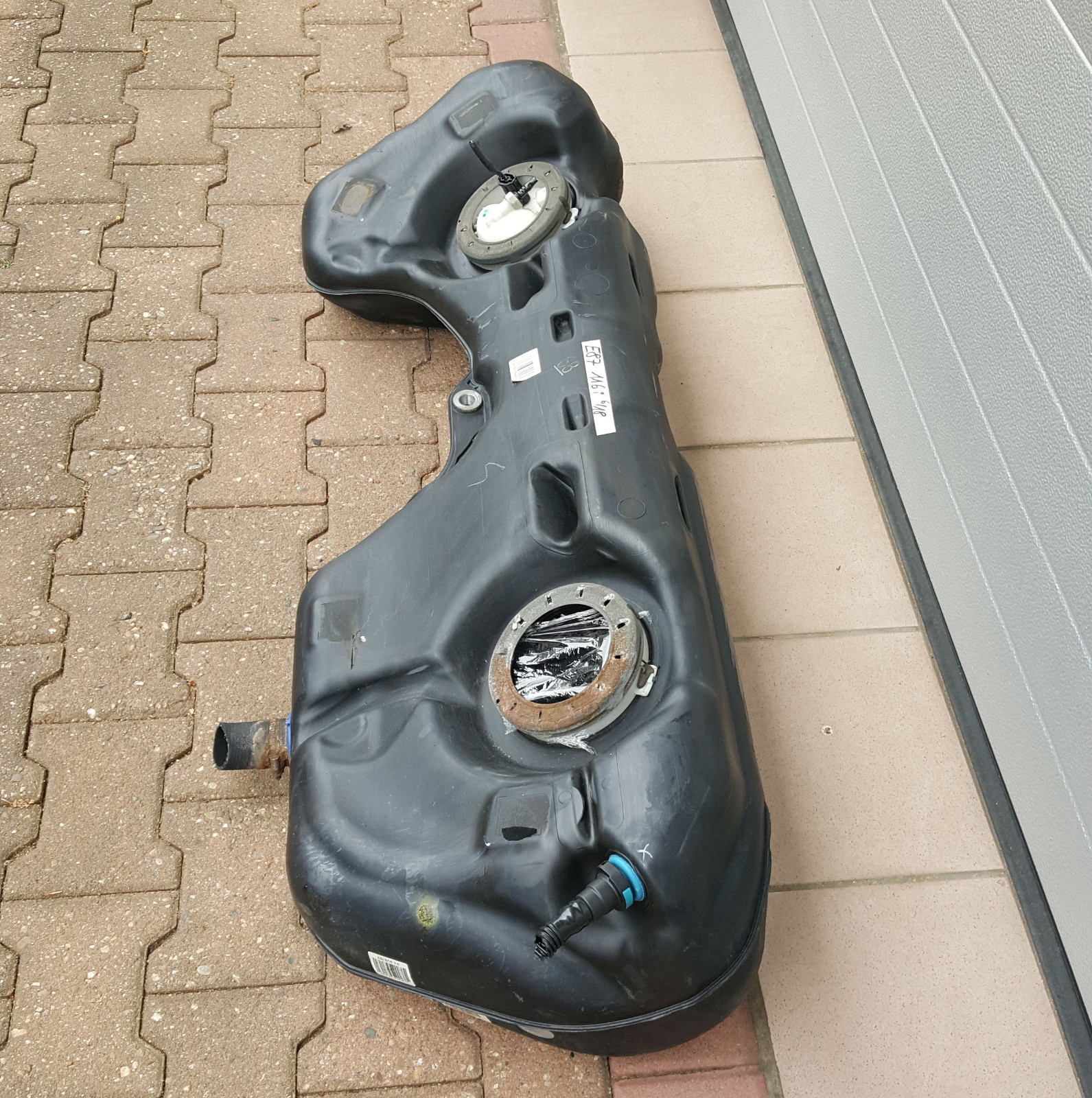 Tank BMW E81  E82  E87  E88 E90 E91 Kraftstoff Benzin Tank 6763842 ohne Pumpe – Bild 3