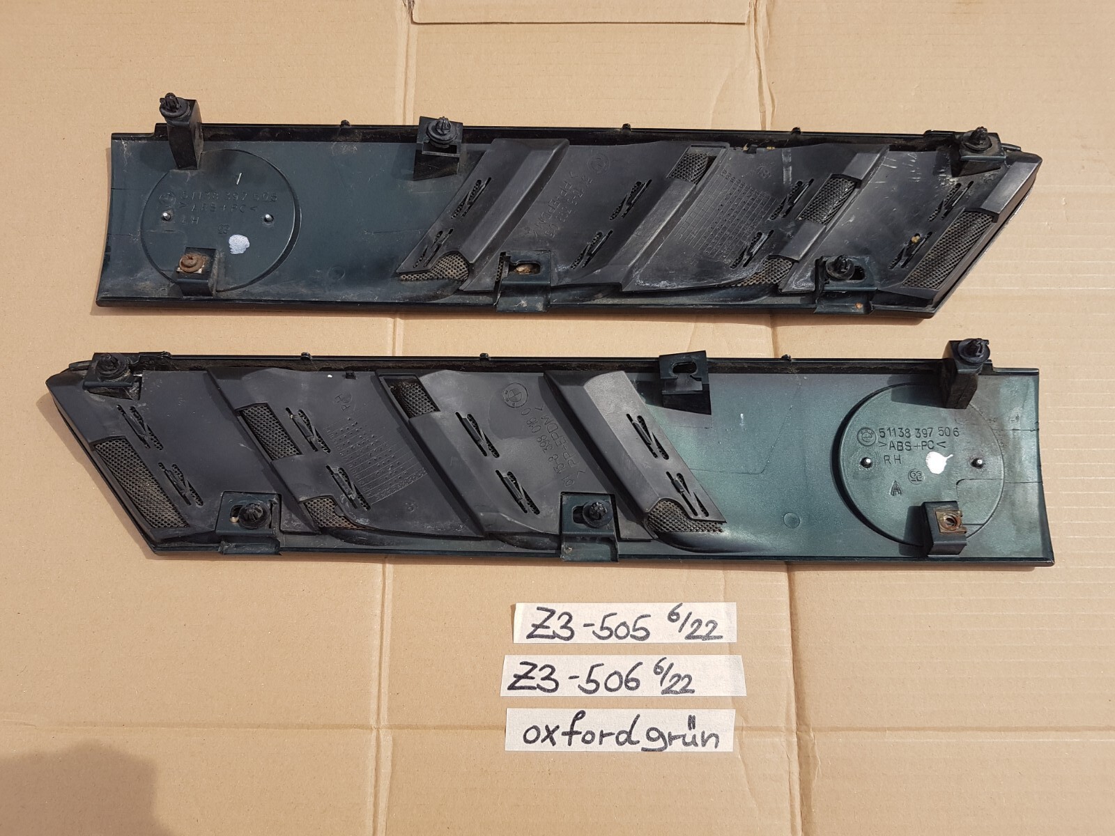 BMW Roadster Z3 Lufteinlass Ki​emen Ziergitter Motorhaube oxford grün R+L – Bild 6