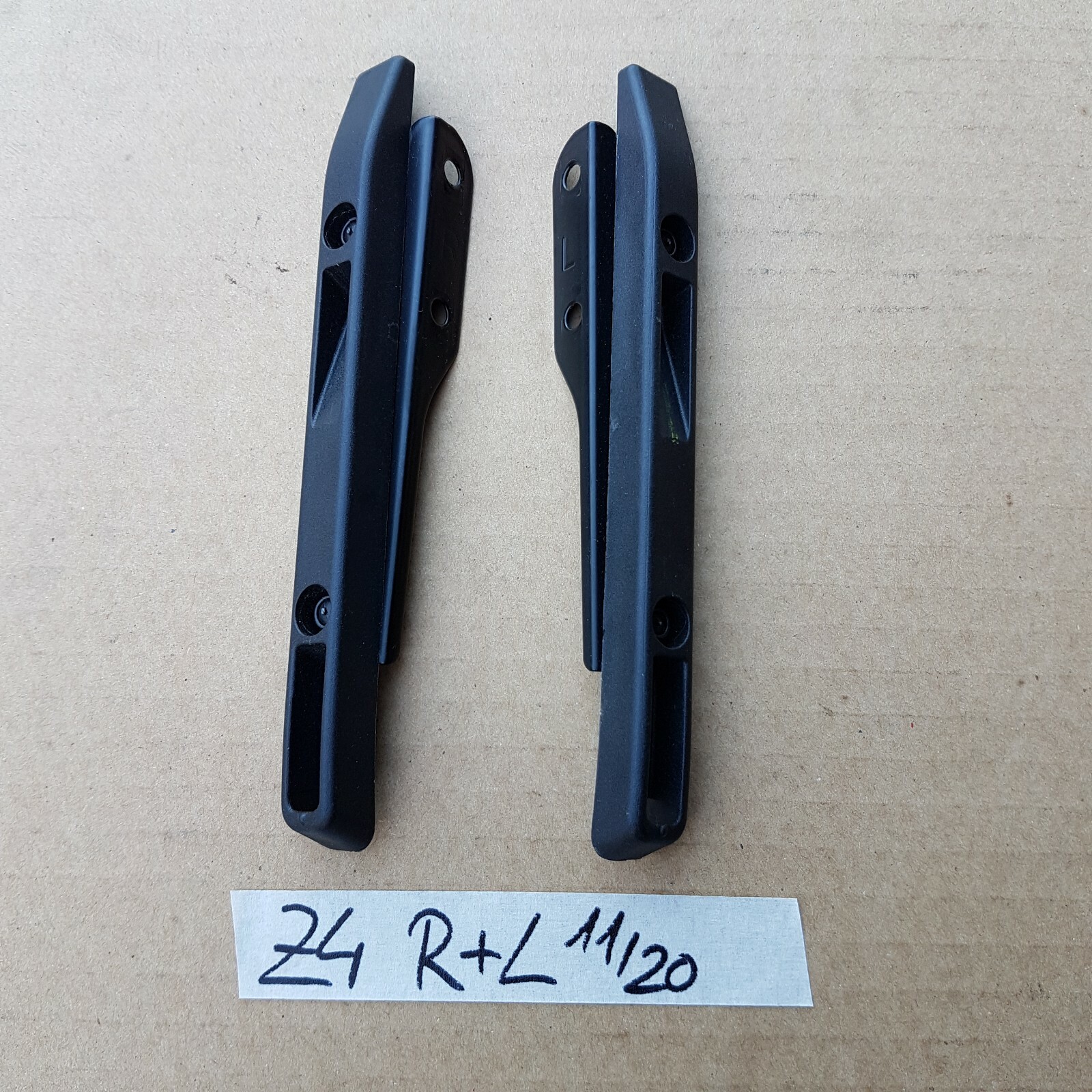 BMW Z4 E85 Windschott Halter Windschutz Halterung Leiste HINTEN rechts + links – Bild 1