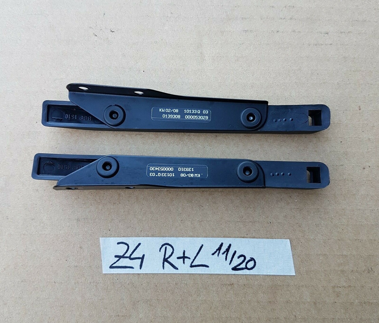 BMW Z4 E85 Windschott Halter Windschutz Halterung Leiste HINTEN rechts + links – Bild 2