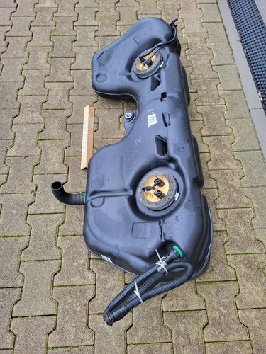 Tank BMW E90 E91 E92 E93 Diesel Kraftstoff Tank 7283802 mit Pumpe   – Bild 3
